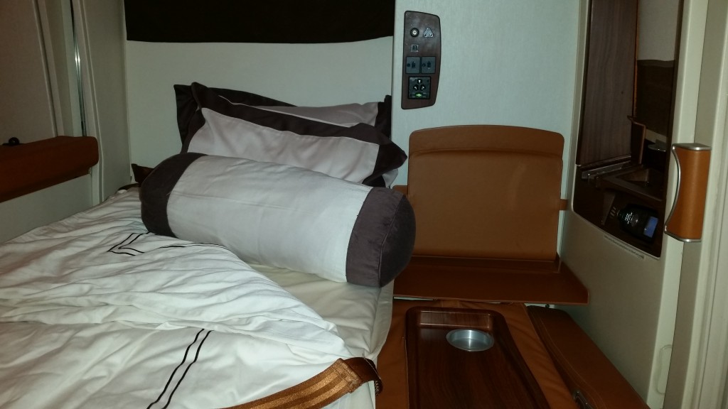 singapore airlines double bed 