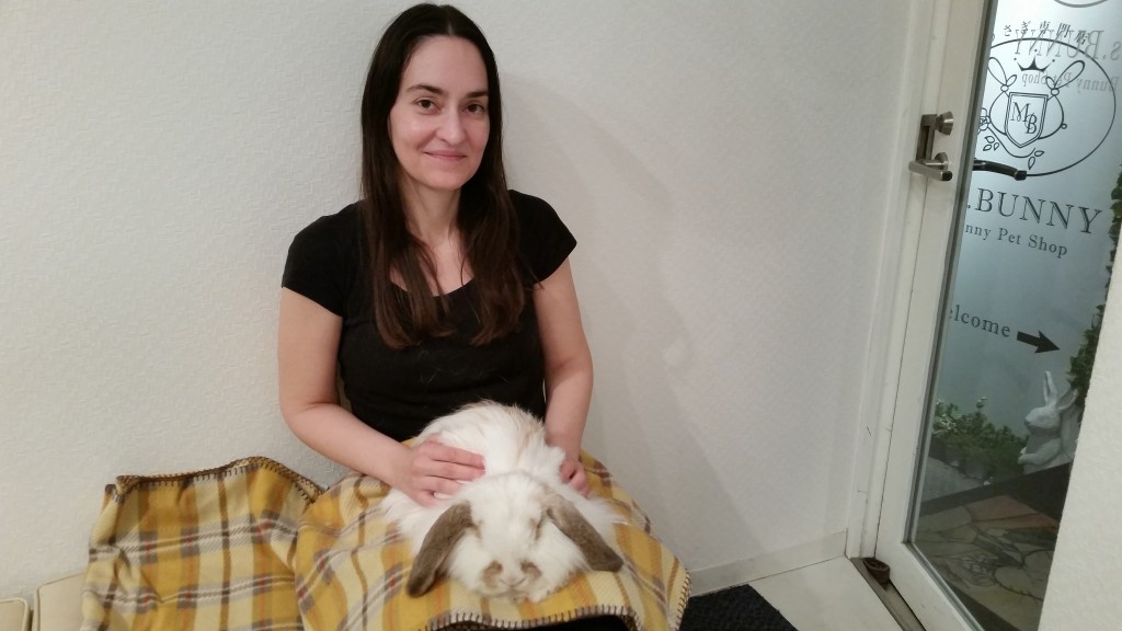 japan rabbit cafe