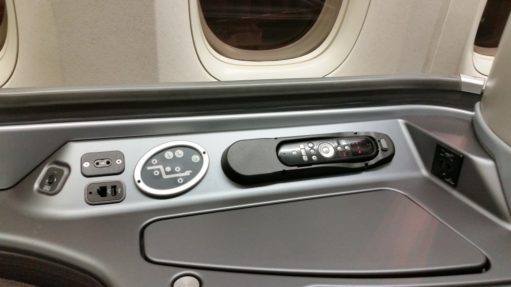 united airlines global first class boeing 777