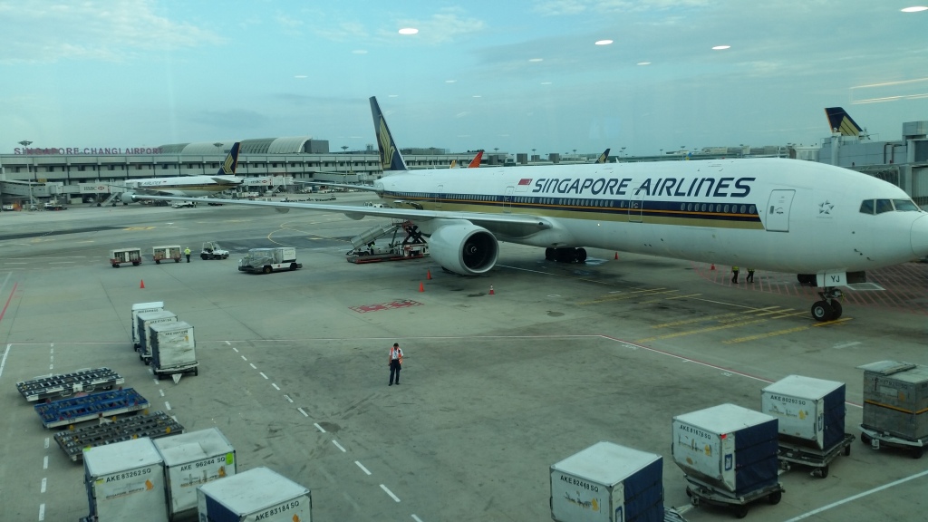 singapore airlines economy 777