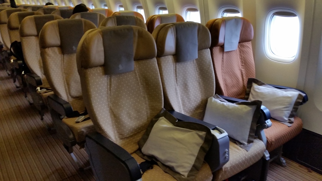 singapore airlines economy class review 777