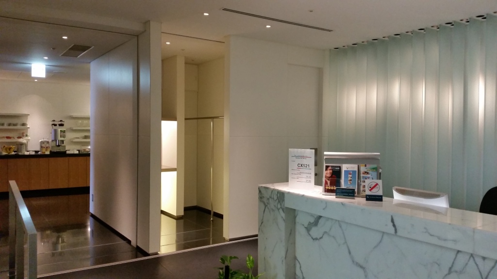 cathay pacific lounge narita