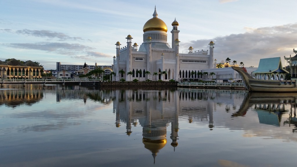 Sultan Omar Ali Saifuddin Mosque Bandar Seri Begawan is one of top things to do in brunei