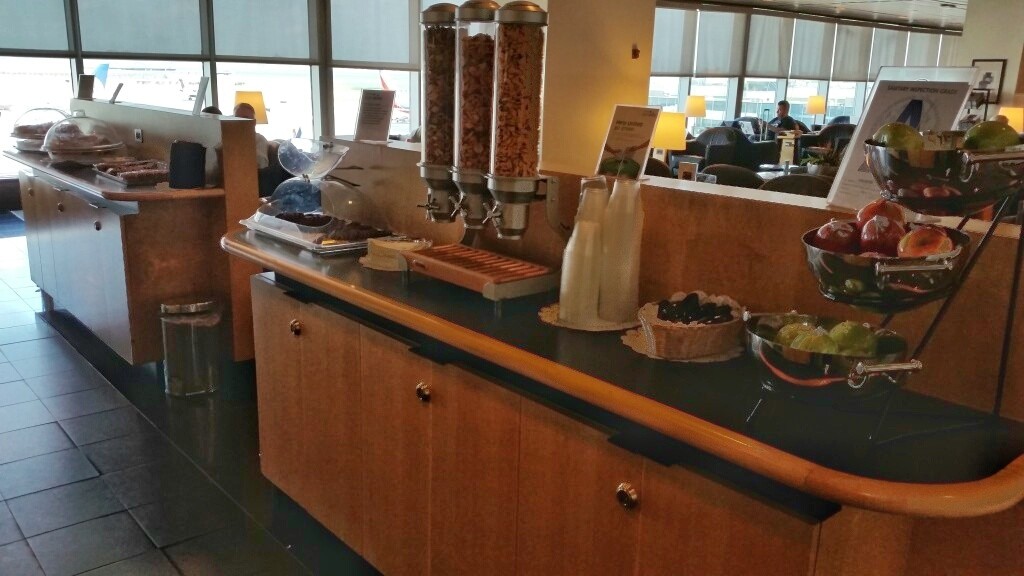 united club laguardia airport