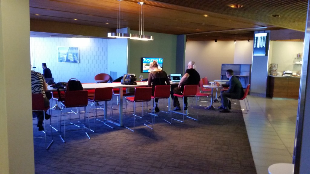 air canada laguardia lounge 20150803_122935
