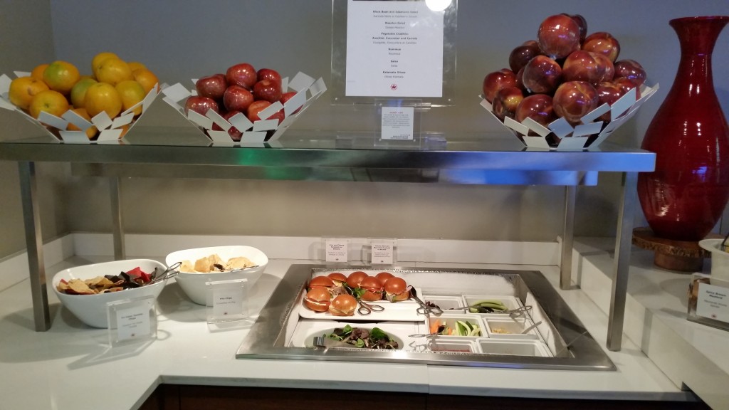 air canada maple leaf lounge LaGuardia 20150803_123655