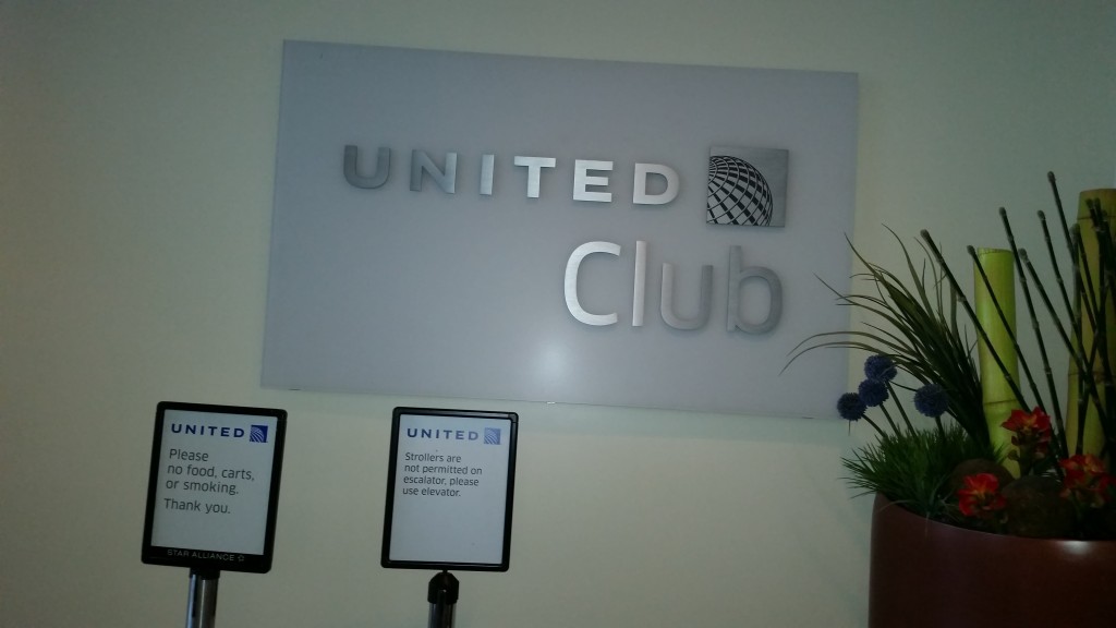 united club LaGuardia 20150803_130458