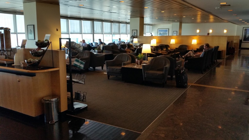 united club LaGuardia airport 