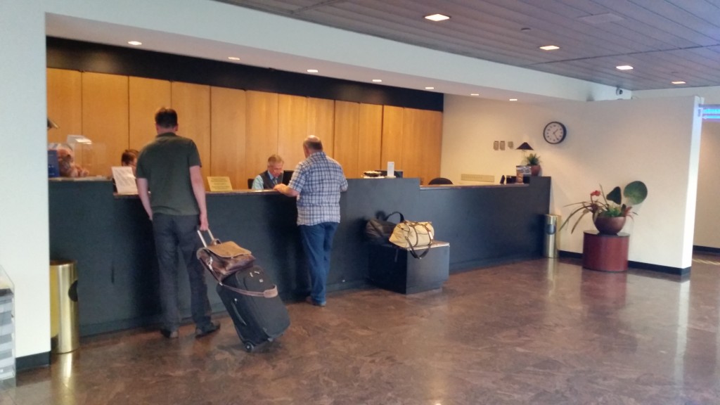 united club LaGuardia airport 