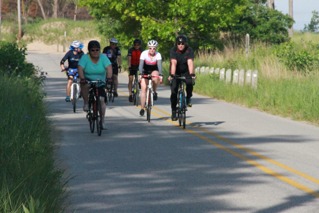 5 things to do at Indiana Dunes - The Travel Sisters