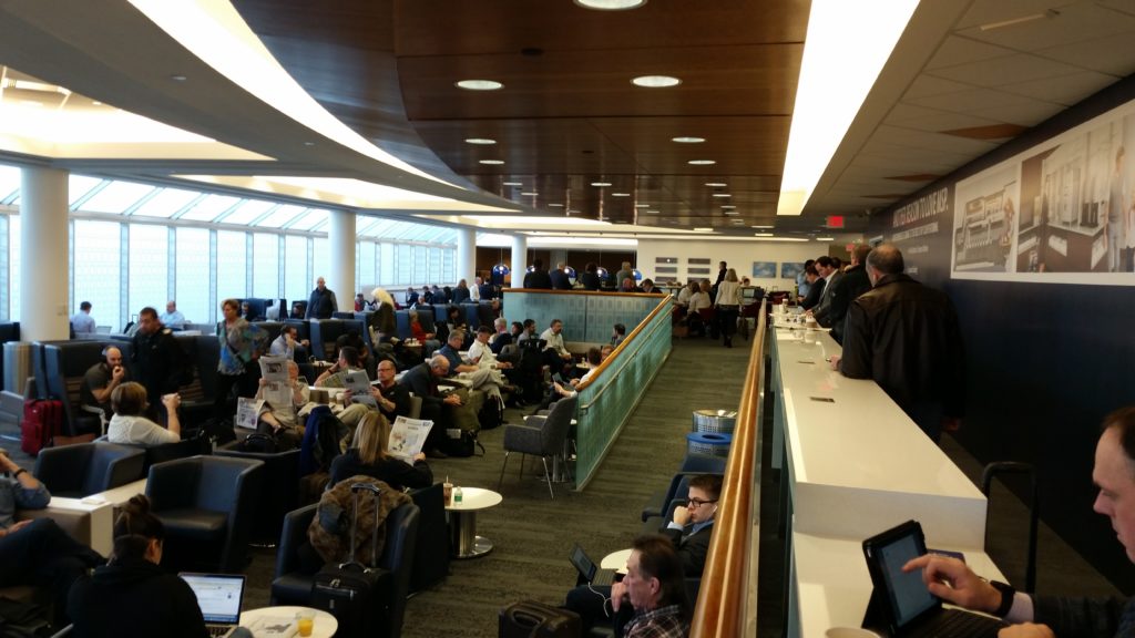 delta lounge msp central concourse F/G