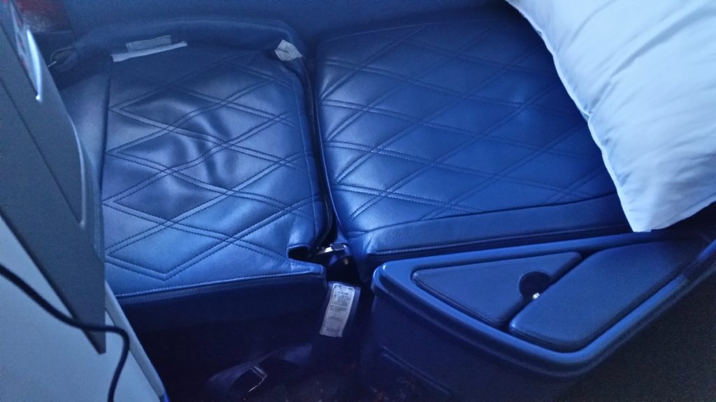 delta one a330 review delta flat beds