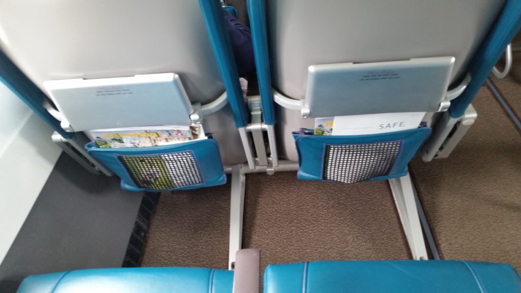 Hawaiian Airlines Economy Class review boeing 717, HNL – LIH