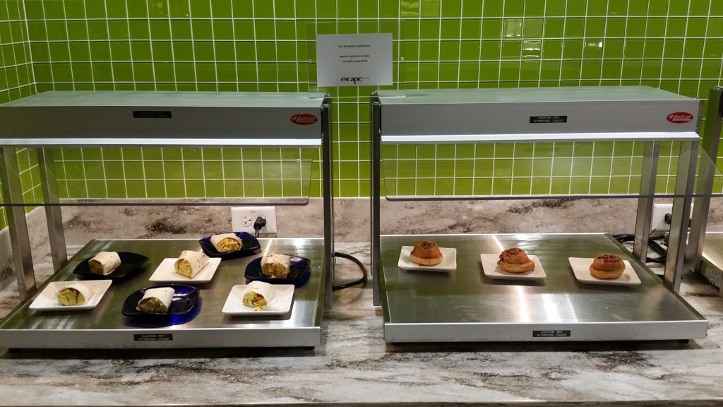 escape lounge msp breakfast