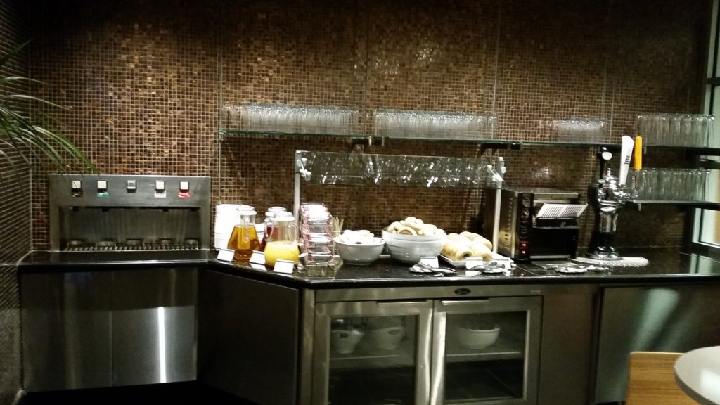 Delta sky club msp review concourse C