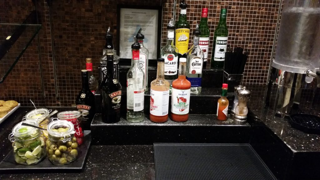 Delta sky club msp concourse C