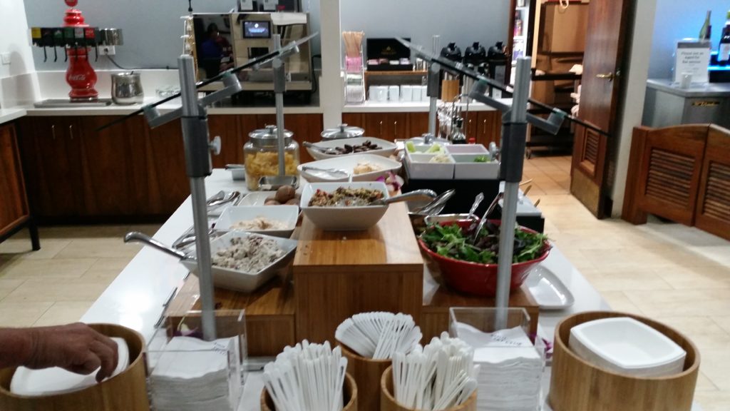 food at delta sky club honolulu airport
