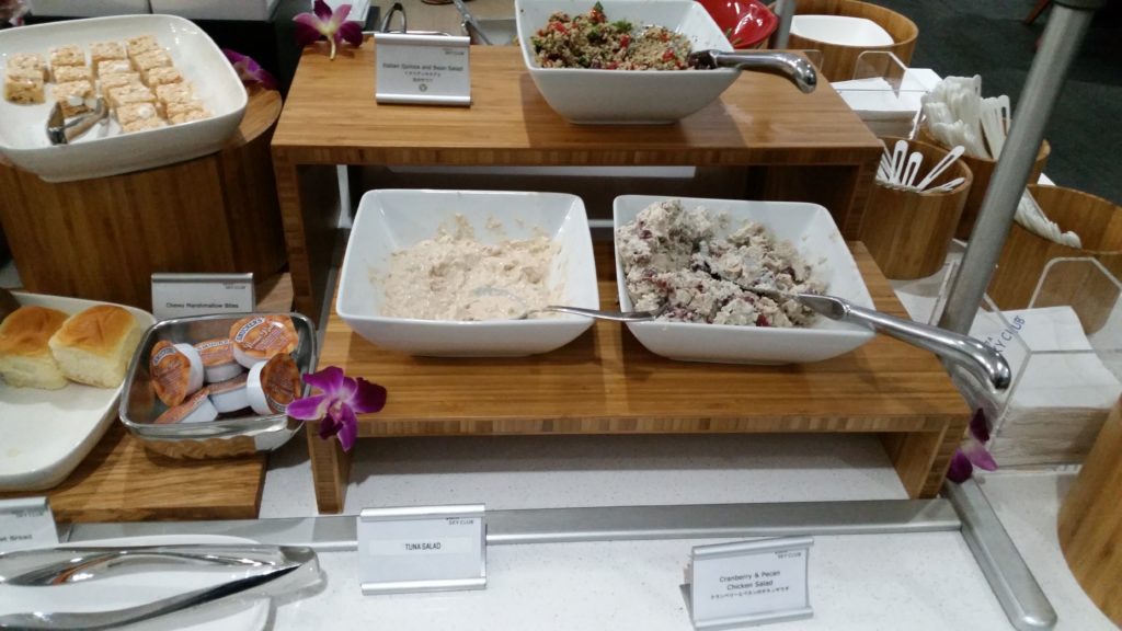honolulu delta sky club lounge review