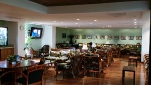 iass hawaii lounge review priority pass lounge HNL