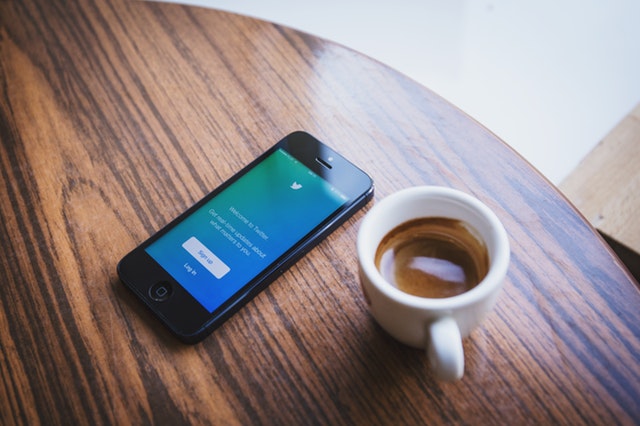 Travel Twitter Chats: How they Work and a Current List