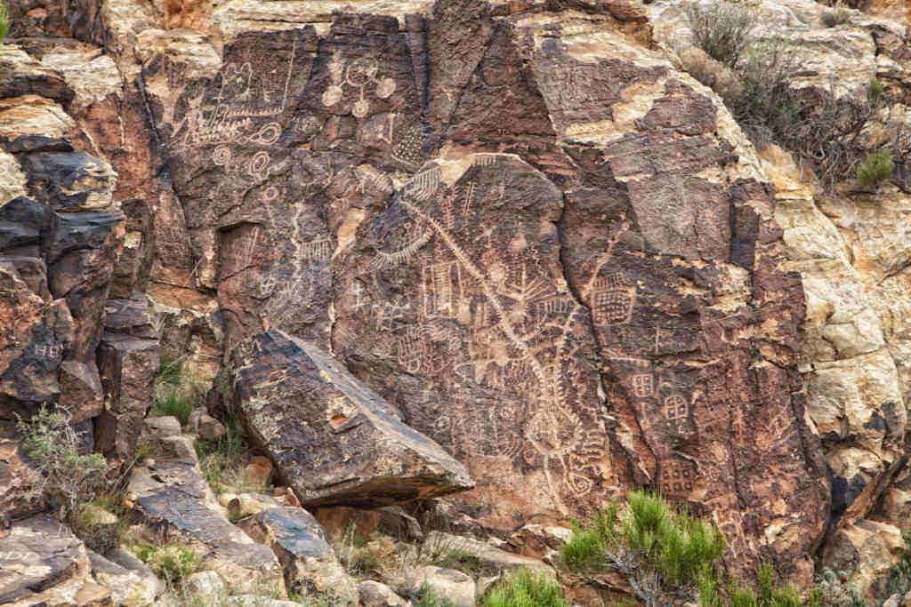 what to do in cedar city utah - Parowan Gap Petroglyphs