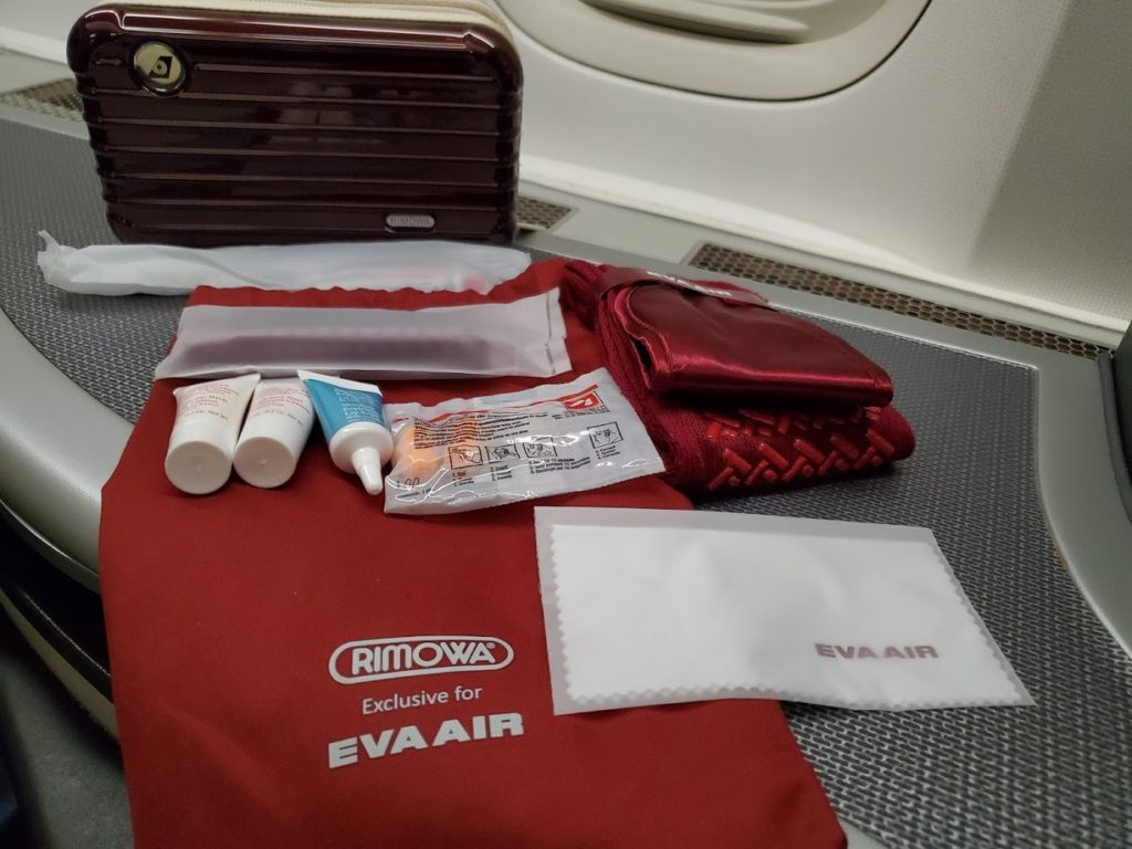 eva air business class 777 Rimowa amenity kit